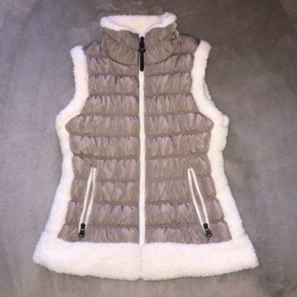 NWOT Calvin Klein Tan White Sherpa Vest